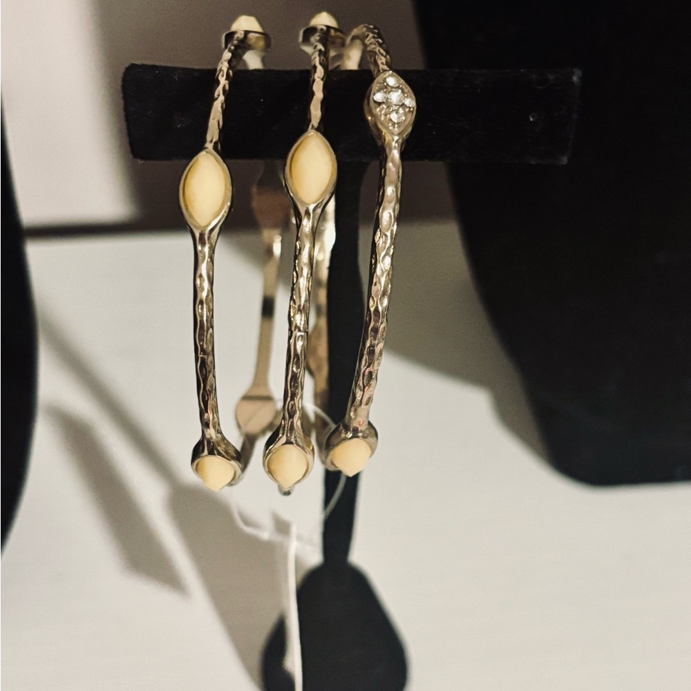 Elegant Cream and Gold Bangle Set